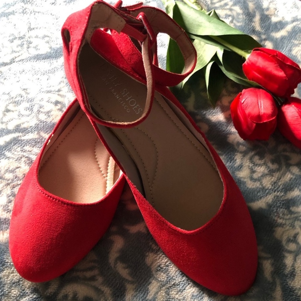 EUC Red Women's Ankle Strap Flats US 7